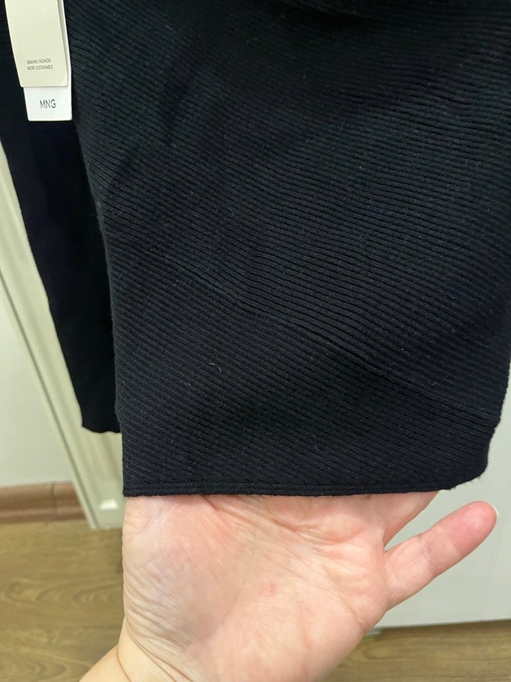 Kadın Siyah V Yaka İnce Triko Kazak - Görsel 4