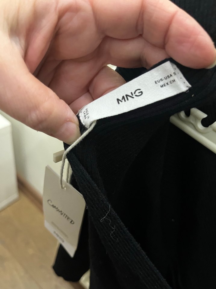 Kadın Siyah V Yaka İnce Triko Kazak - Görsel 3