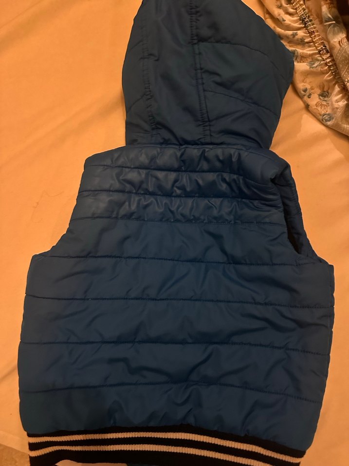 Erkek Çocuk Kapüşonlu Mavi Yelek - Görsel 2