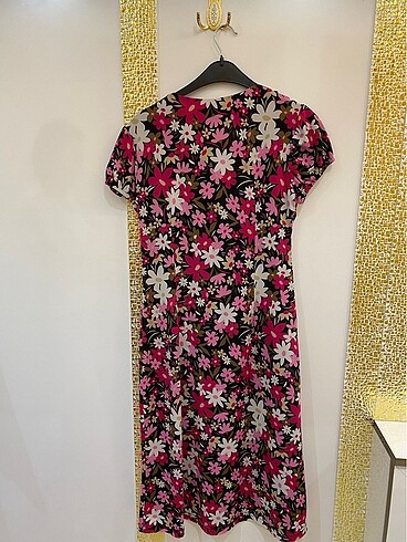 40 Beden Polyester midi boy Cicekli elbise