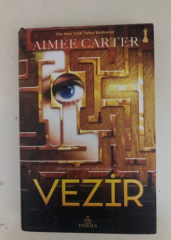  Beden Renk Aimée Carter'ın Piyon-Vezir-Şah Üçlemesi