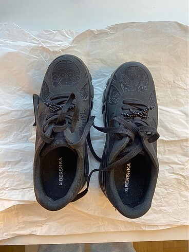 37 Beden siyah Renk BERSHKA PLATFORM