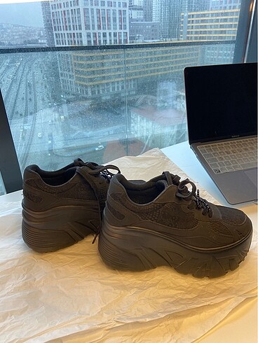 BERSHKA PLATFORM