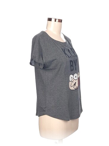 Defacto Defacto T-shirt %70 İndirimli.