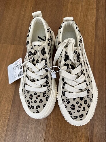 Zara Çocuk Sneaker