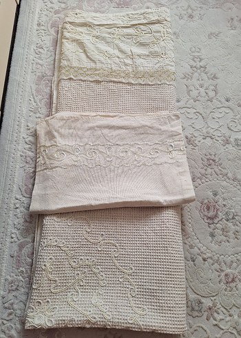otantik işlemeli Gri Nakışlı Beyaz Yatak Örtüsü,pike takimi - Görsel 8