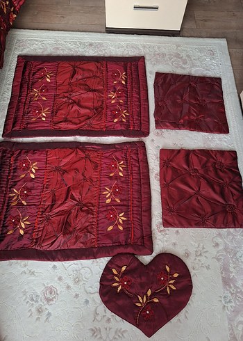 Bordo Nakışlı Yatak Örtüsü Seti - Görsel 18