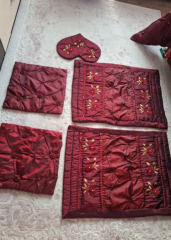 Bordo Nakışlı Yatak Örtüsü Seti - Görsel 8