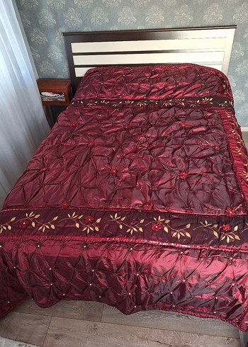 Bordo Nakışlı Yatak Örtüsü Seti - Görsel 3