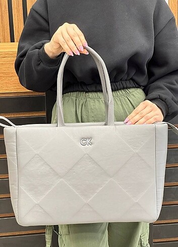 Diğer CALVİN KLEİN SHOPPER 
