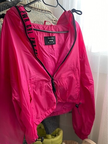 Bershka Crop Yağmurluk