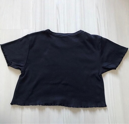 Urban Outfitters Ejderha desenli tshirt
