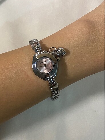 Pembe Kalpli Charm Pinterest Saat| Çelik