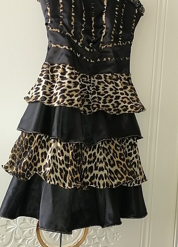 Beyaz Butik Leopar elbise