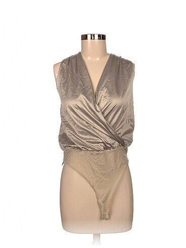 Zara Bluz %70 İndirimli.
