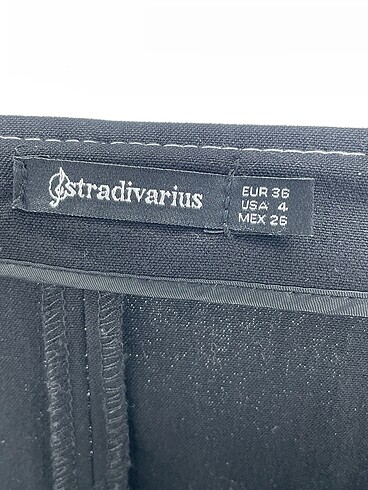 s Beden siyah Renk Stradivarius Mini Etek %70 İndirimli.
