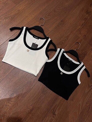 m Beden beyaz Renk CHANEL CROP