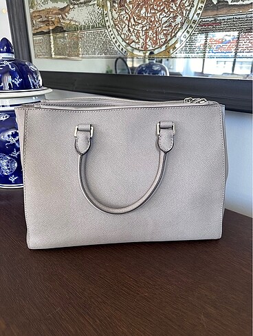 Michael Kors MK kol çantası