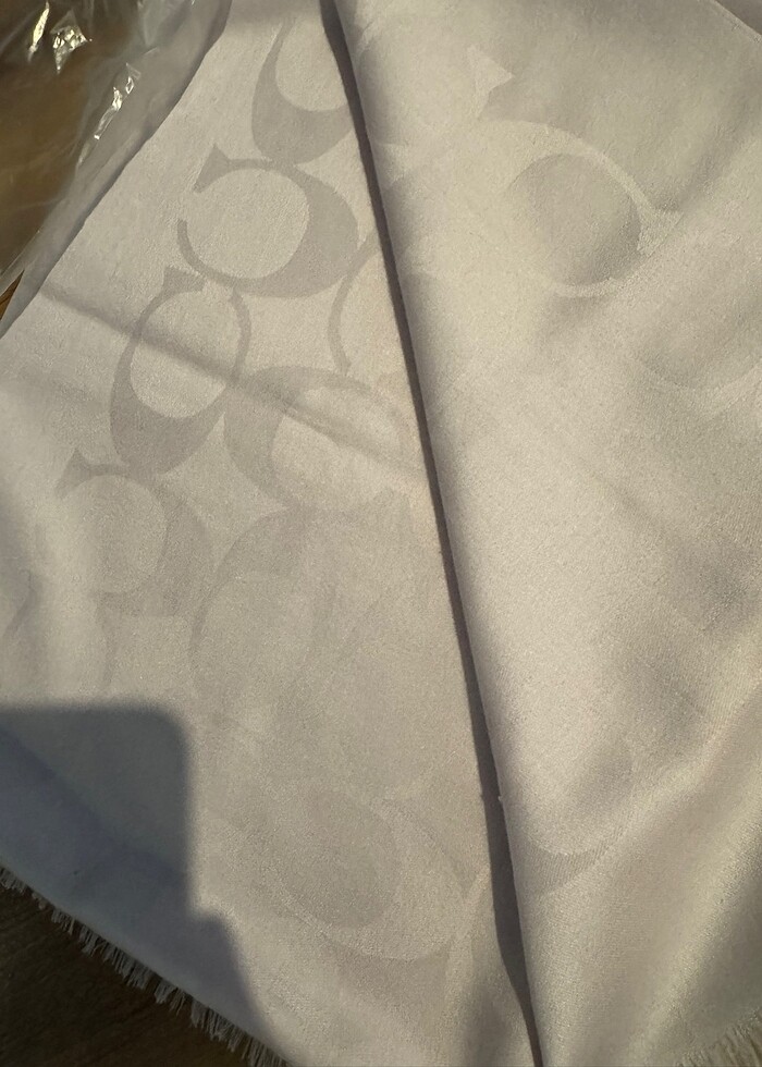 Çok şık coach şal - Görsel 3