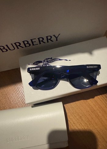 Burberry Koyu Mavi çocukGüneş Gözlüğü - Görsel 4