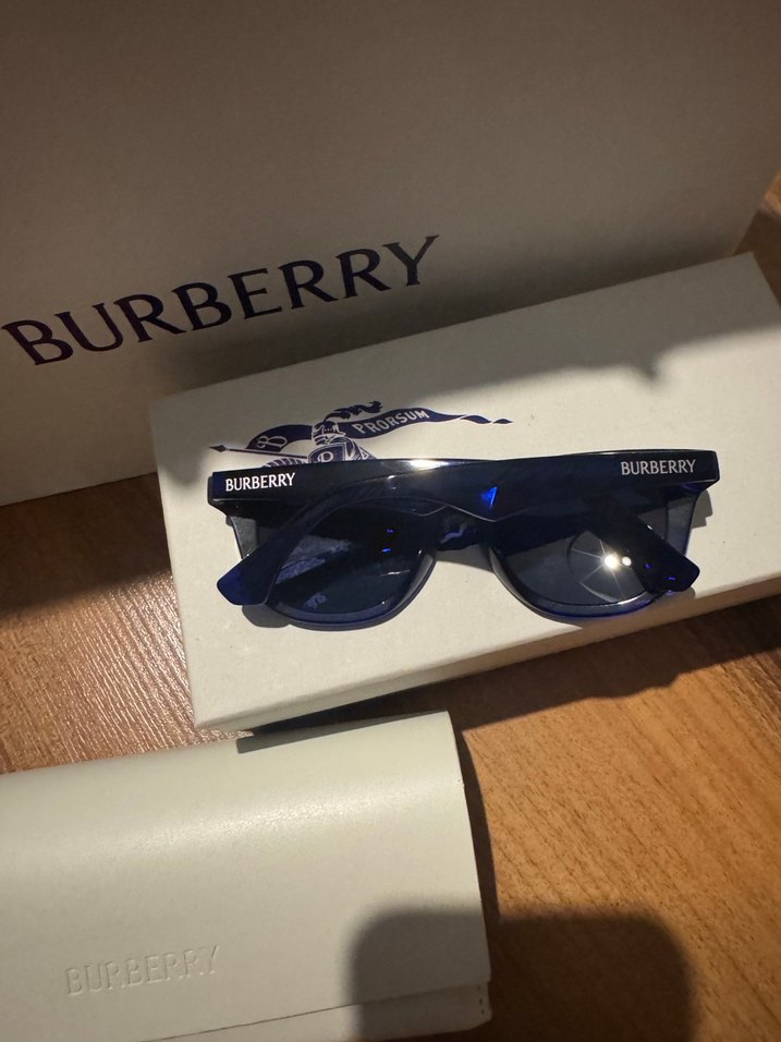 Burberry Koyu Mavi çocukGüneş Gözlüğü - Görsel 4