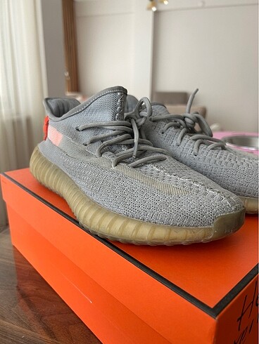 yeezy gri ayakkabı