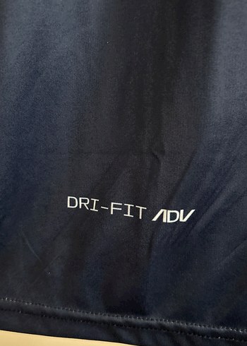 PSG Nike Lacivert Spor T-shirt Velcro Detaylı - Görsel 4