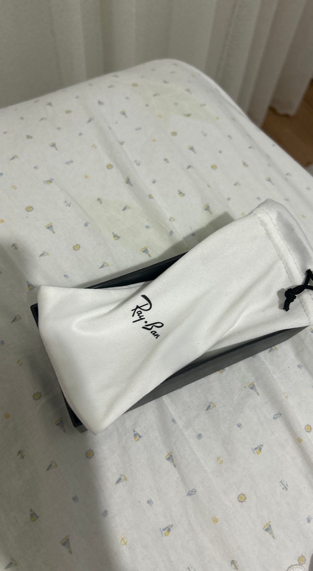 Ray-Ban Siyah Minimalist Kadın Güneş Gözlüğü - Görsel 5