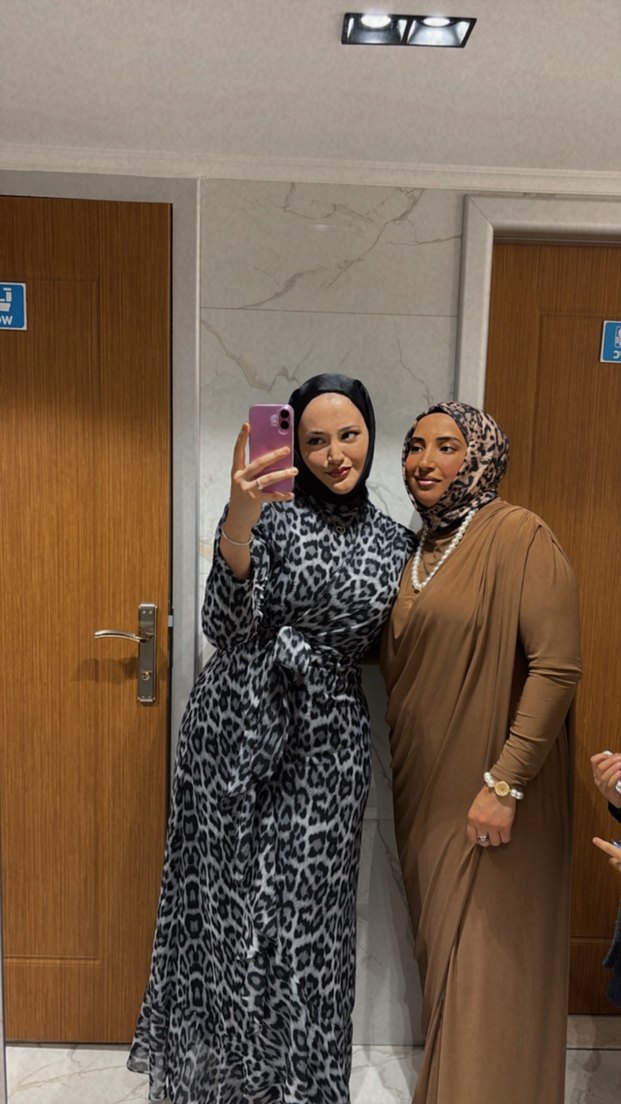 Gri Leopar Desenli Uzun Kollu Uzun Elbise - Görsel 2