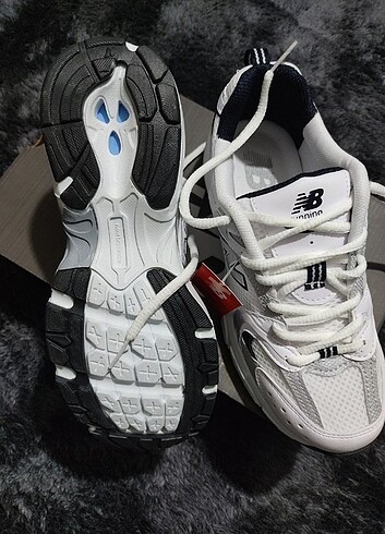 39 Beden NEWBALANCE 530 beyaz& lacivert klasik kadın #newbalance