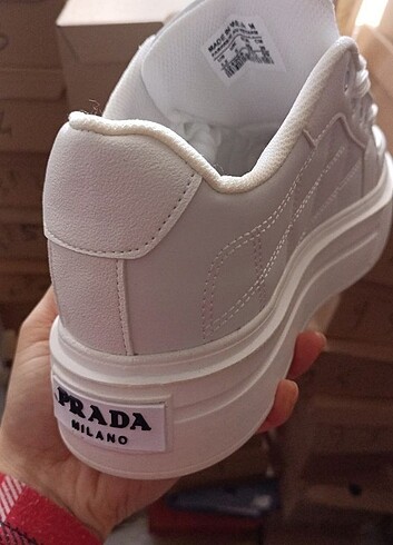 38 Beden Prada Beyaz spor ayakkabı 