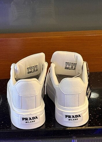 39 Beden Prada Beyaz spor ayakkabı 