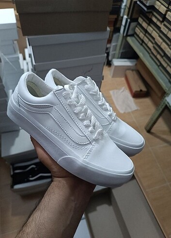 Beyaz vans spor ayakkabı modelleri