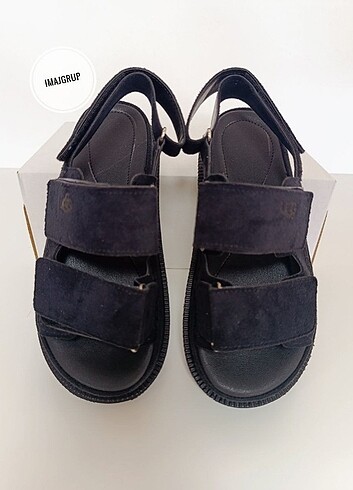 38 Beden siyah Renk UGG GoldenGlow sandalet siyah #ugg #sandalet