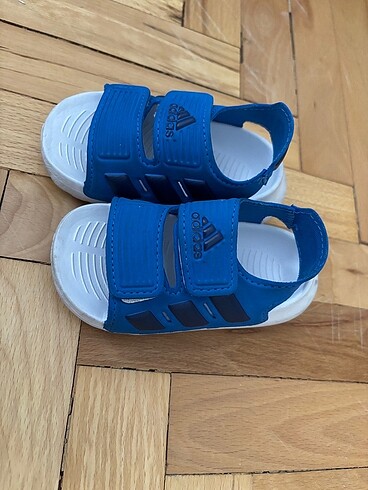 Adidas erkek bebek sandalet