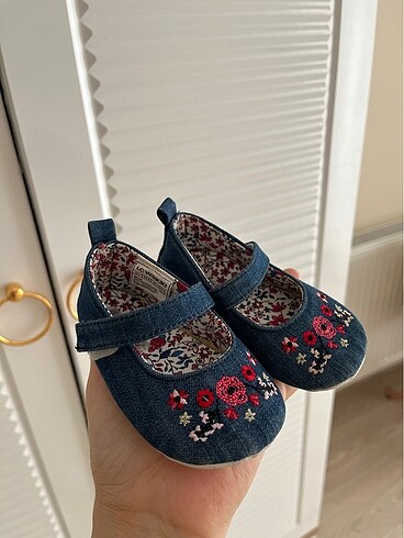 Kız bebek ayakkabısı