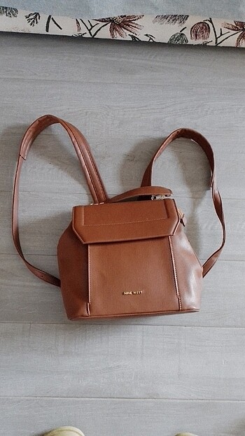 Nine West sırt cantasi