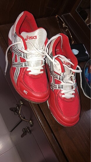 38 no asics
