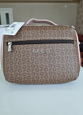 Guess bölmeli organizer seyahat çantası