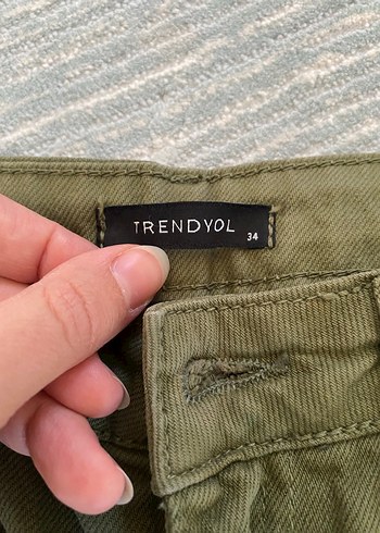 Trendyol & Milla Kadın Haki Midi Boy Fermuarlı Jean