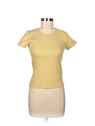 H&M T-shirt %70 İndirimli.