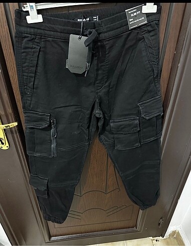 Pull Bear kargo cepli