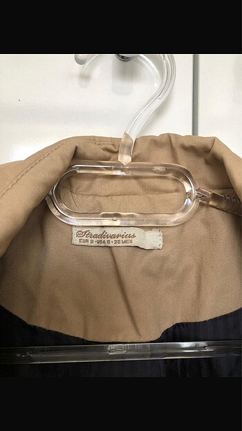 s Beden Stradivarius trençkot