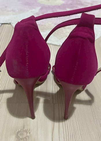 Pembe Süet Tokalı İnce Topuklu Kadın Ayakkabı - Görsel 2