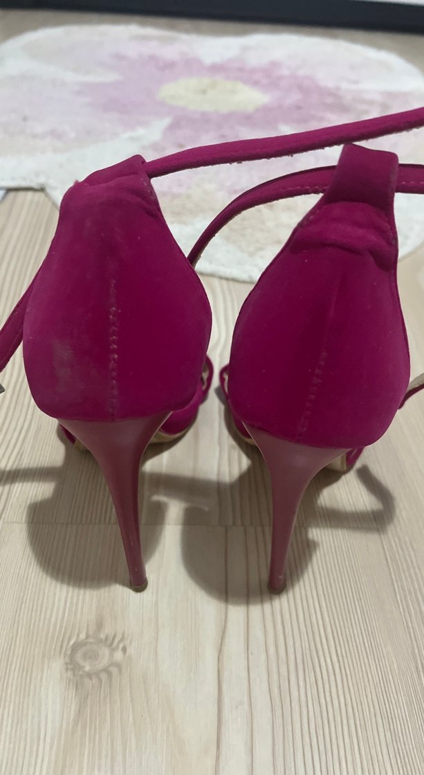 Pembe Süet Tokalı İnce Topuklu Kadın Ayakkabı - Görsel 2