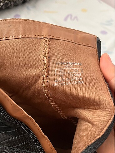 38 Beden siyah Renk Bershka deri bot