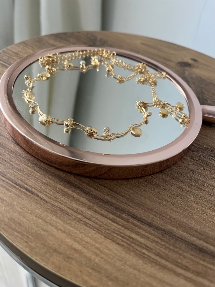 Altın Renkli Zincir Detaylı Vücut Zinciri - Görsel 2