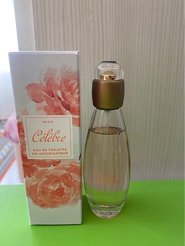 Avon Celebre parfüm