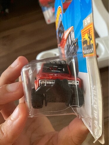 Beden Renk Hotwheels 73? Jeep J10