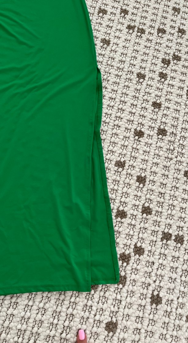 Yeşil V Yaka Uzun Sırt Dekolteli Elbise - Görsel 2